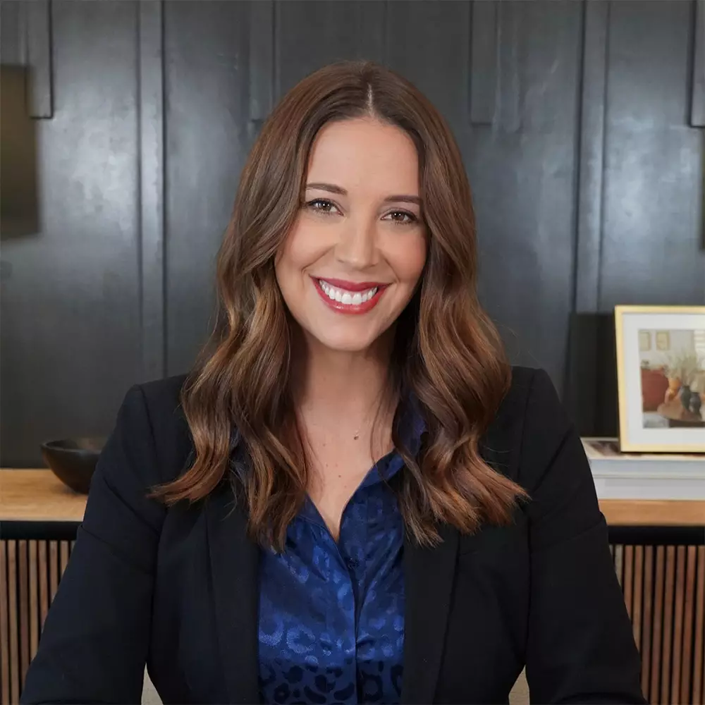 Karen “The Konnector” Hoffman